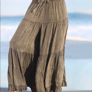 Gray Tiered tie waist palazzo pants. Amanda’s Collection.